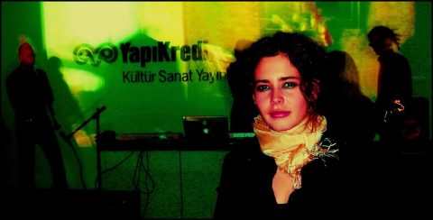 Ünlü oyuncu yaşamını yitirdi gündem oldu